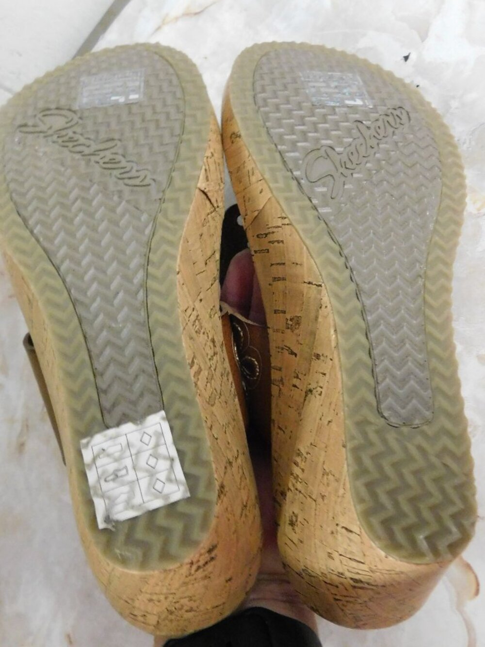 Cali from SKECHERS Luxe Foam Cork Wedge Sandals sz 9 - Picture 4 of 5